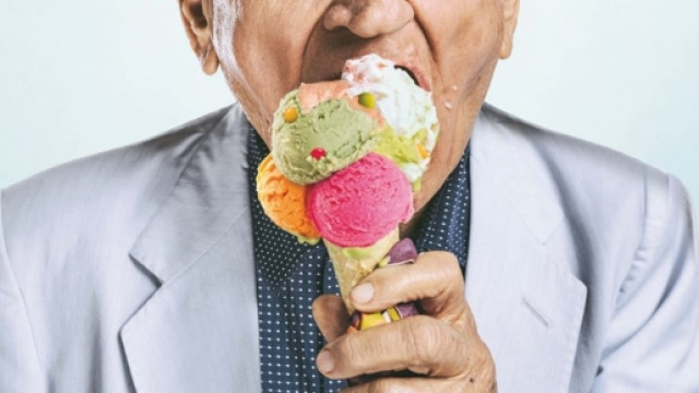 Torna Renzo Rubino e si concede "il gelato dopo il mare" - fourzine.it