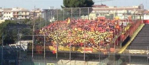 Gli 800 tifosi leccesi a Foggia.