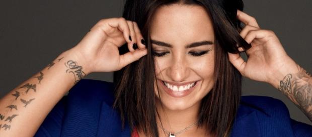 Demi Lovato not at all flustered about nude photo hacked and posted online! Photo: Blasting News Library - glamour.com Demi Lovato not at all flustered about nude photo hacked and posted online! Photo: Blasting News Library - glamour.com
