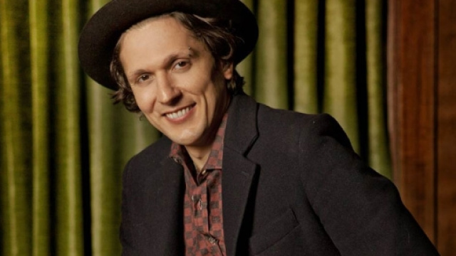 Ermal Meta: curiosità, gossip e anticipazioni sul nuovo giudice di Amici 2017