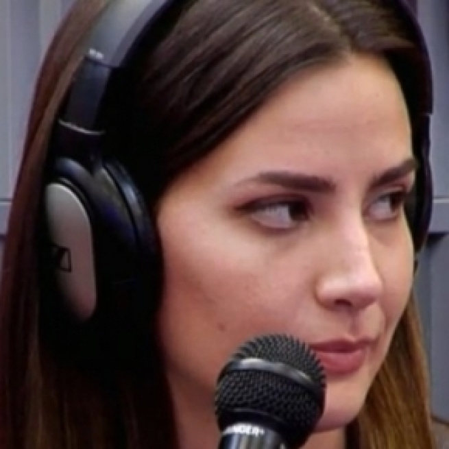 Aylén no tolera que Marco disfrute menos de la radio con ella que con Alyson