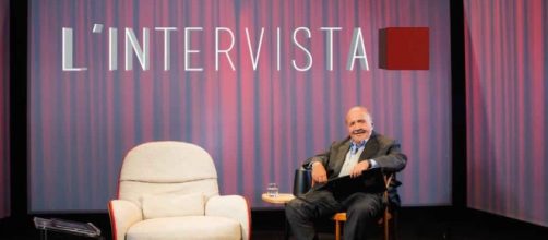 L'intervista su Canale 5 con Maurizio Costanzo