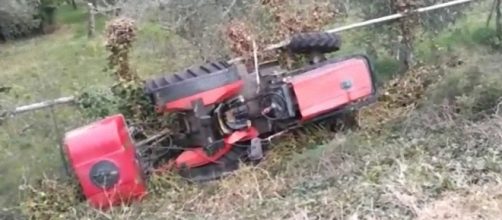 Tragedia nelle campagne di Sommacampagna. Un uomo muore schiacciato dal trattore.