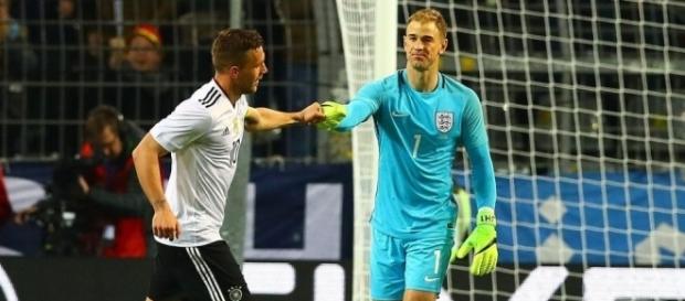 A show of respect for the retiring Lukas Podolski A show of respect for the retiring Lukas Podolski