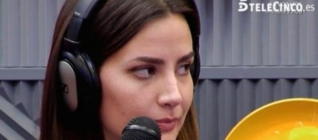 Aylén no tolera que Marco disfrute menos de la radio con ella que con Alyson Aylén no tolera que Marco disfrute menos de la radio con ella que con Alyson