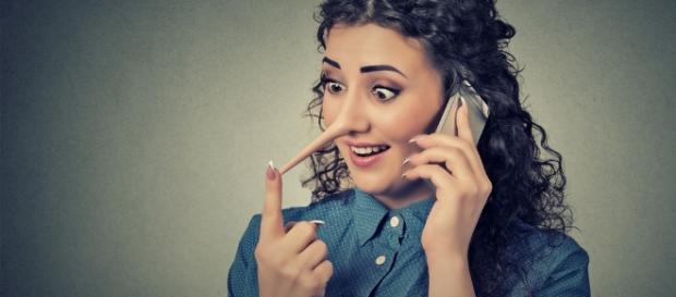 Desmascare pessoas mentirosas com técnicas inteligentes Desmascare pessoas mentirosas com técnicas inteligentes