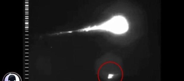 Entusiastas juram que aeronave secreta derrubou satélite de outro mundo. Será? (SecureTeam10) Entusiastas juram que aeronave secreta derrubou satélite de outro mundo. Será? (SecureTeam10)