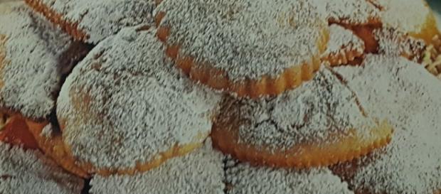 Le frittelline dolci di pane dell' Ottocento Le frittelline dolci di pane dell' Ottocento