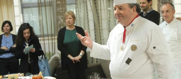 Lo chef Julien durante l'appuntamento Apperò....il Québec! Lo chef Julien durante l'appuntamento Apperò....il Québec!