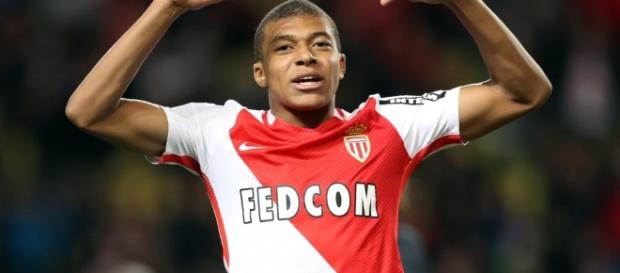 Monaco : Mbappé bat un record de précocité sur les 25 dernières ... - bfmtv.com Monaco : Mbappé bat un record de précocité sur les 25 dernières ... - bfmtv.com