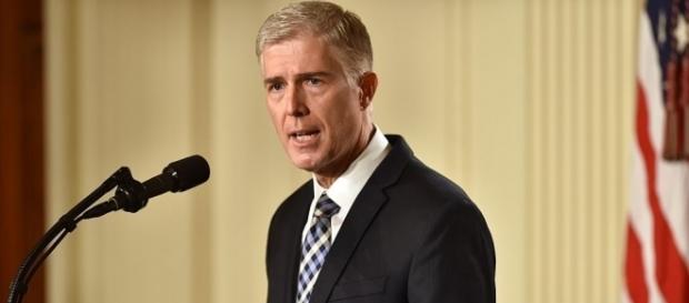 Trump nominates Neil Gorsuch to Supreme Court | PBS NewsHour - pbs.org Trump nominates Neil Gorsuch to Supreme Court | PBS NewsHour - pbs.org