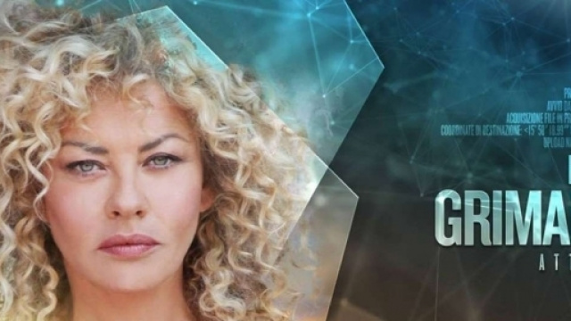 Eva Grimaldi ha una relazione gay? Un grosso indizio dall'Isola ... - newstelevisione.it