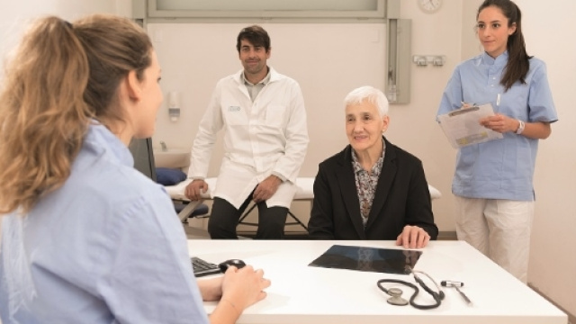 Una visita osteopatica al CFTO di Saronnodove si terrà la giornata di beneficenza