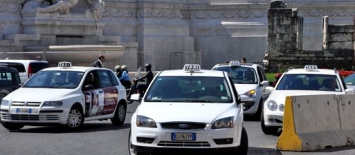 How to Take a Taxi in Italy... Without Getting Ripped Off - walksofitaly.com