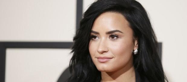Demi Lovato teve seu computador invadido por hackers Demi Lovato teve seu computador invadido por hackers
