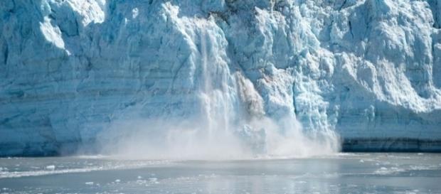 Glacier calving, Pixabay Schmid-Reportagen https://pixabay.com/en/alaska-glacier-ice-calving-566722/ Glacier calving, Pixabay Schmid-Reportagen https://pixabay.com/en/alaska-glacier-ice-calving-566722/
