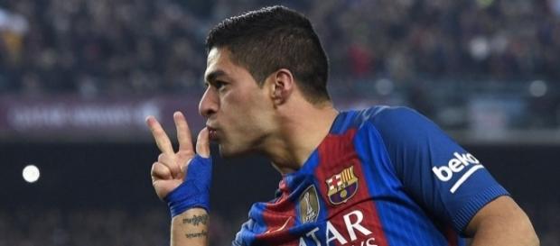 Luis Suarez dévoile le secret de son fameux bandage au poignet Luis Suarez dévoile le secret de son fameux bandage au poignet