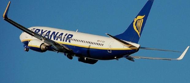 Ryanair mette in vendita 100 mila voli a 5 euro Ryanair mette in vendita 100 mila voli a 5 euro