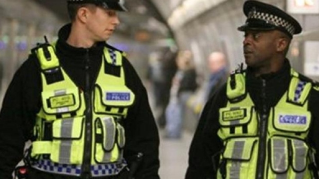 Attentato a Londra davanti al Parlamento