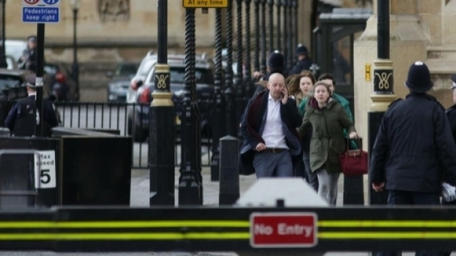 Londra, attentato al Parlamento britannico (http://www.adnkronos.com)