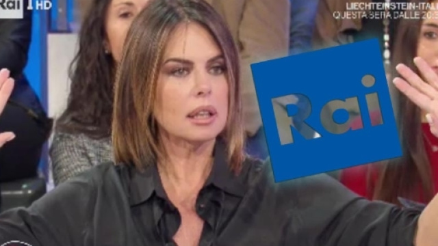 Paola Perego durante la conduzione di Parliamone sabato