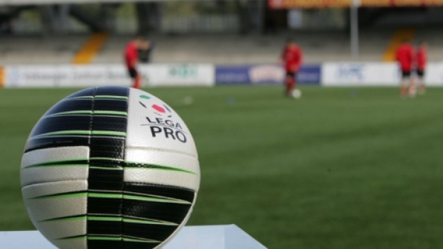 Probabile stop a tutti icampionati dopo l'aggressione dei calciatori del Taranto Calcio