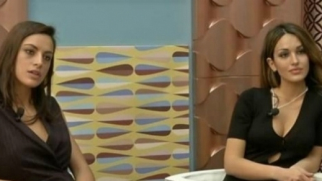 Uomini e Donne litigio Rosa e Desirèe | Velvet Gossip Italia - velvetgossip.it