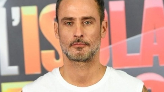 Video Raz Degan completamente nudo | Velvet Gossip Italia - velvetgossip.it