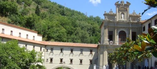 Il Santuario di S. Francesco di Paola, uno dei luoghi che è possibile visitare in Calabria.