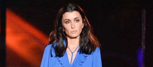 A quoi, à qui pense Jenifer - image d'archive Gala A quoi, à qui pense Jenifer - image d'archive Gala