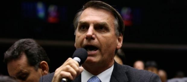 Pré-candidato se absteve de votar Pré-candidato se absteve de votar