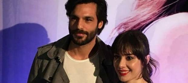 Serkan Cayoglu E Ozge Gurel Stanno Insieme Arriva La