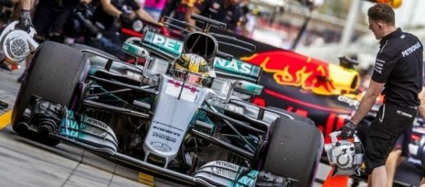 A Mercedes é a grande favorita para a temporada 2017 da F1. A Mercedes é a grande favorita para a temporada 2017 da F1.