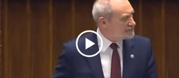 Antoni Macierewicz twardo bronił swoich racji. Antoni Macierewicz twardo bronił swoich racji.