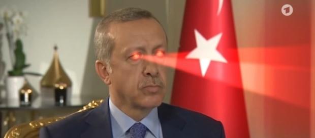 Musikvideo über Erdogan im Satiremagazin "extra3" / Foto: NDR Musikvideo über Erdogan im Satiremagazin "extra3" / Foto: NDR