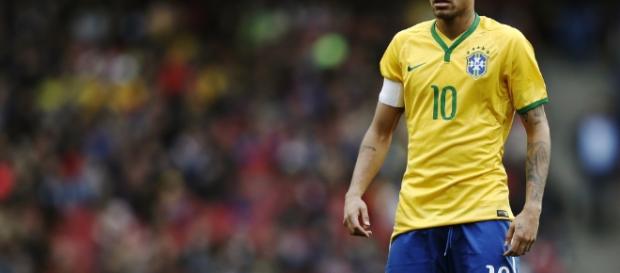 Neymar Jr está en su mejor momento de la temporada y hoy ante Uruguay dio un recital, la canarinha ganó a domicilio 1 a 4 Neymar Jr está en su mejor momento de la temporada y hoy ante Uruguay dio un recital, la canarinha ganó a domicilio 1 a 4