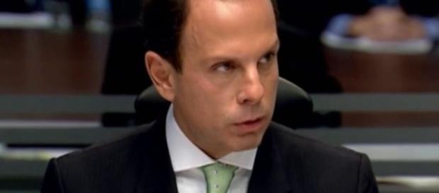 Prefeito de São Paulo, João Dória, enfrenta com pulso firme as pichações na cidade Prefeito de São Paulo, João Dória, enfrenta com pulso firme as pichações na cidade