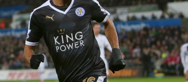 Ryad Mahrez ( Leicester City ) Ryad Mahrez ( Leicester City )