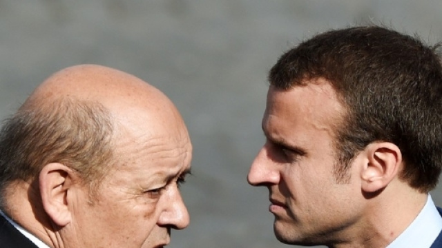 Le ralliement de Jean-Yves Le Drian à Emmanuel Macron fait grincer ... - rtl.fr