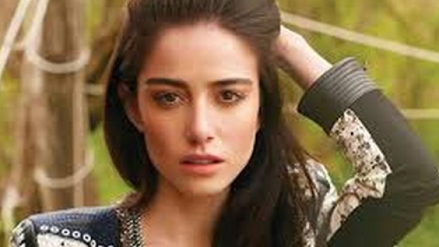 Ozge Gurel di Cherry season, novità