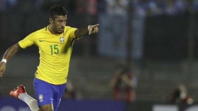 Paulinho, autore di una tripletta allo stadio 'Centenario' di Montevideo