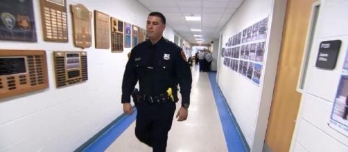 Double-amputee Marine vet joins New York police department | WSET - wset.com