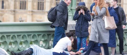 London terror attack: Photographer of 'Muslim woman' photo slams ... - com.au