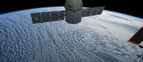 SpaceX: Dragon torna sulla Terra, porta con sé un prezioso carico.