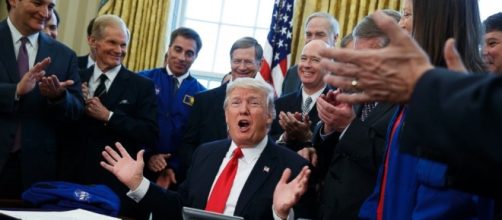 Trump signs NASA bill, ponders sending Congress to space - ABC News - go.com
