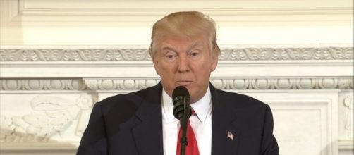 Trump talks of 'renewal of the American spirit' in speech to ... - go.com