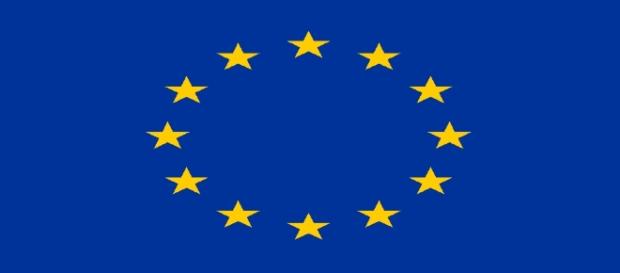 Drapeau actuel de l'Union européenne Drapeau actuel de l'Union européenne