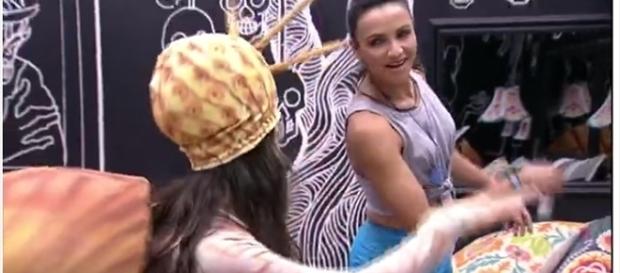 Emilly faz ameaça de ir ao confessionário (foto: reprodução TV Globo) Emilly faz ameaça de ir ao confessionário (foto: reprodução TV Globo)