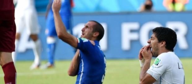 Foot Mondial 2014 - L'énorme explication de Suarez pour sa morsure ... - foot01.com Foot Mondial 2014 - L'énorme explication de Suarez pour sa morsure ... - foot01.com