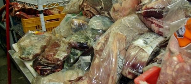 G1 - Procon apreende toneladas de carne estragada em Maricá, no RJ ... - globo.com G1 - Procon apreende toneladas de carne estragada em Maricá, no RJ ... - globo.com